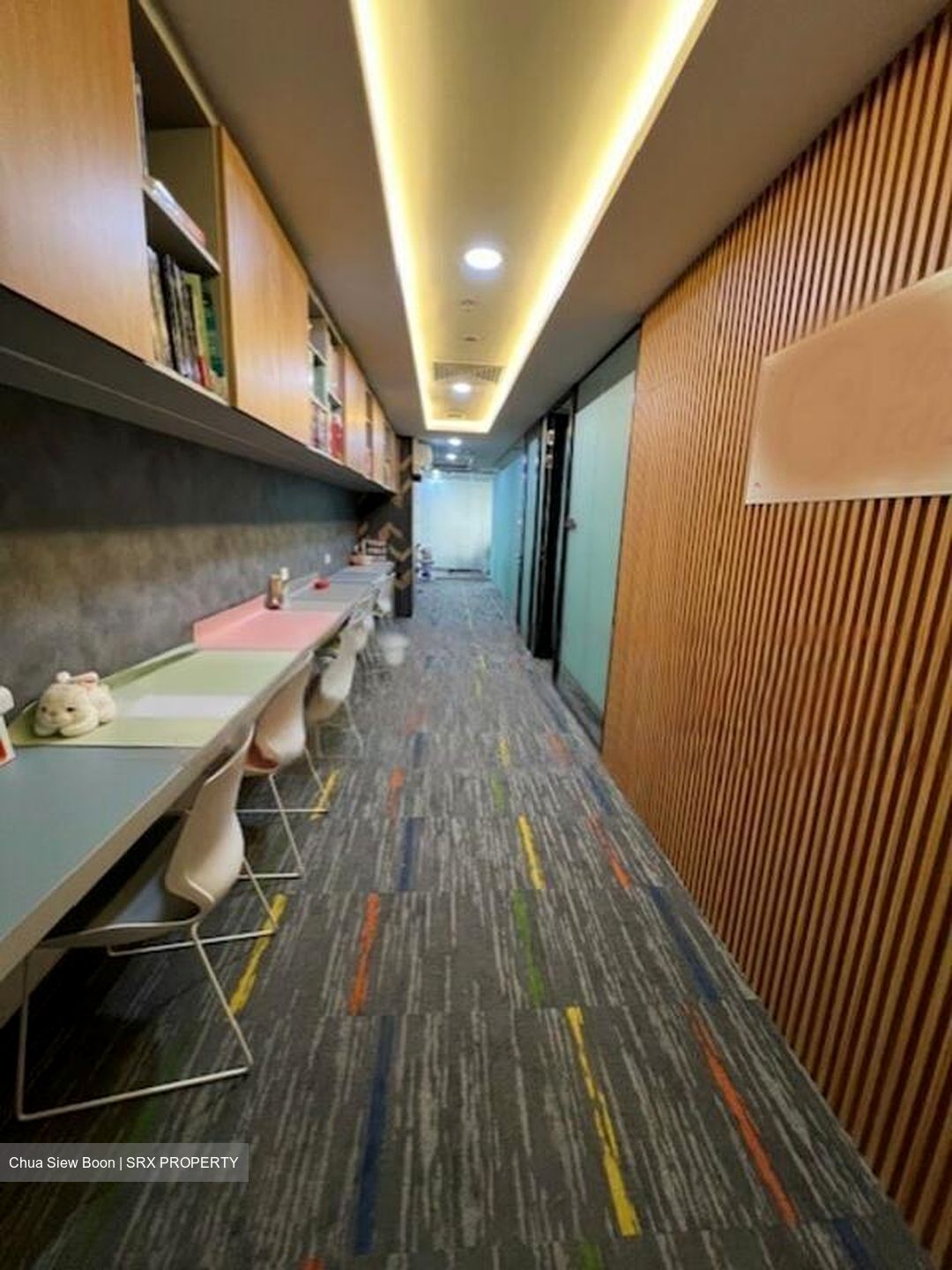 International Plaza (D2), Office #582237261